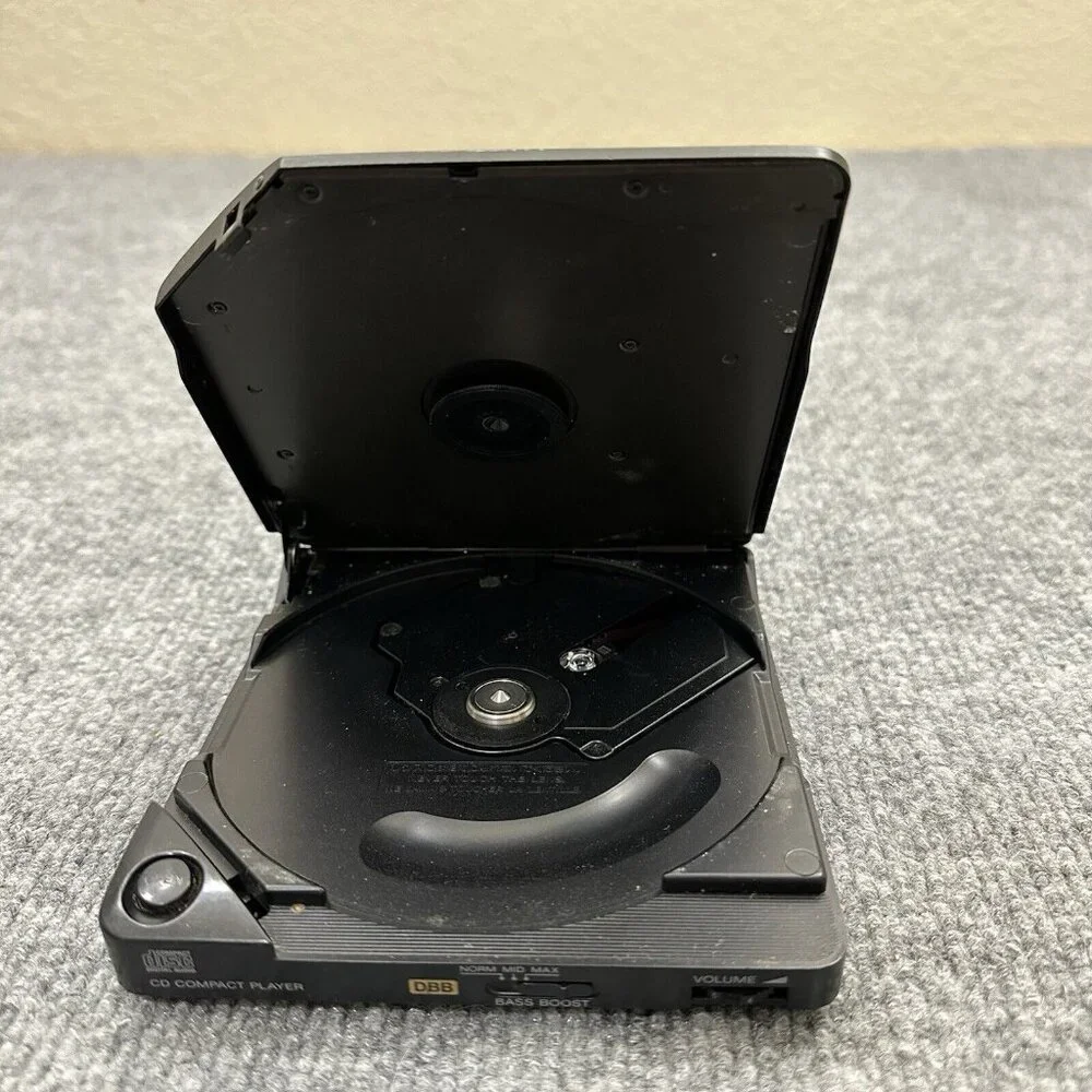 Sony D-350 Vintage Discman Portable CD Player with Rechargeable Battery WORKS